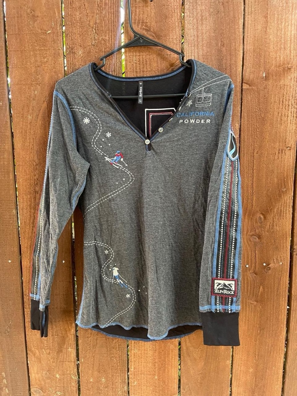 Alp N Rock Long Sleeve Henley “Squaw Valley” Ski Snowboard Embroidered RARE Lg